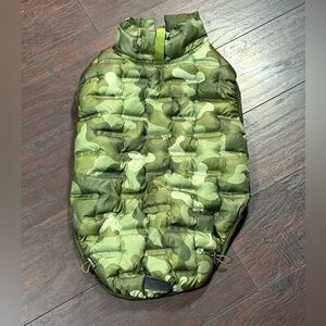 Hotel Doggy • Green Camouflage Puffer Dog zip-up Vest• Size XL
